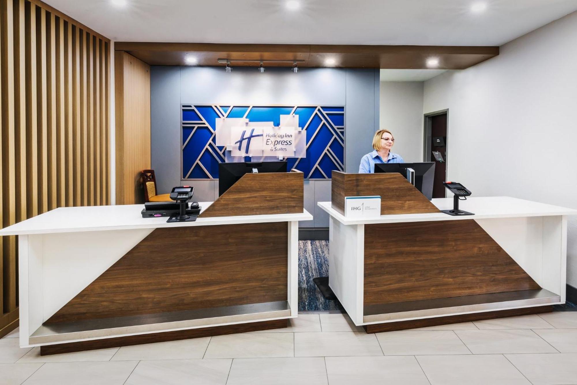 Holiday Inn Express Hotel & Suites Henderson - Traffic Star By Ihg Kültér fotó