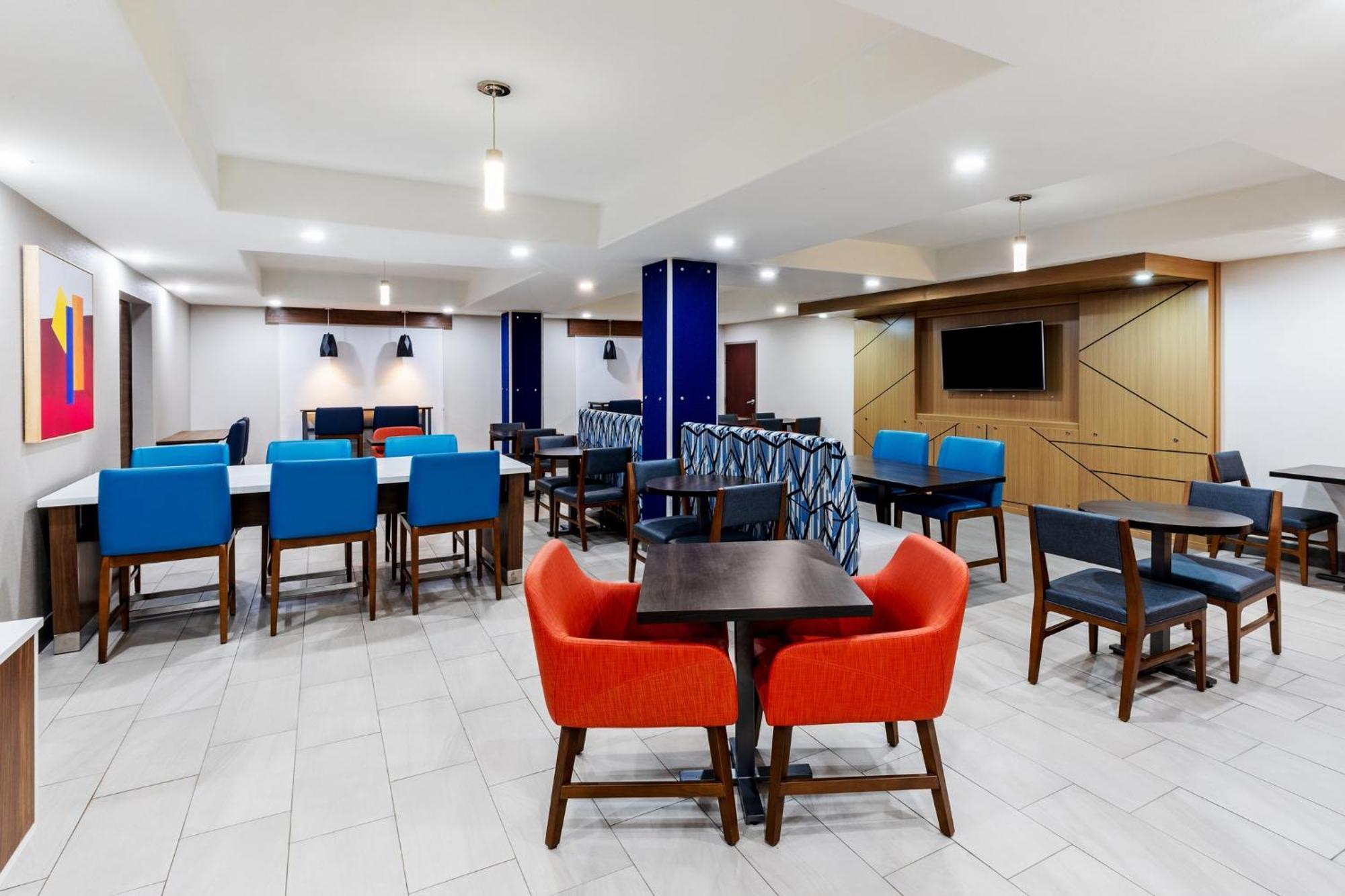 Holiday Inn Express Hotel & Suites Henderson - Traffic Star By Ihg Kültér fotó