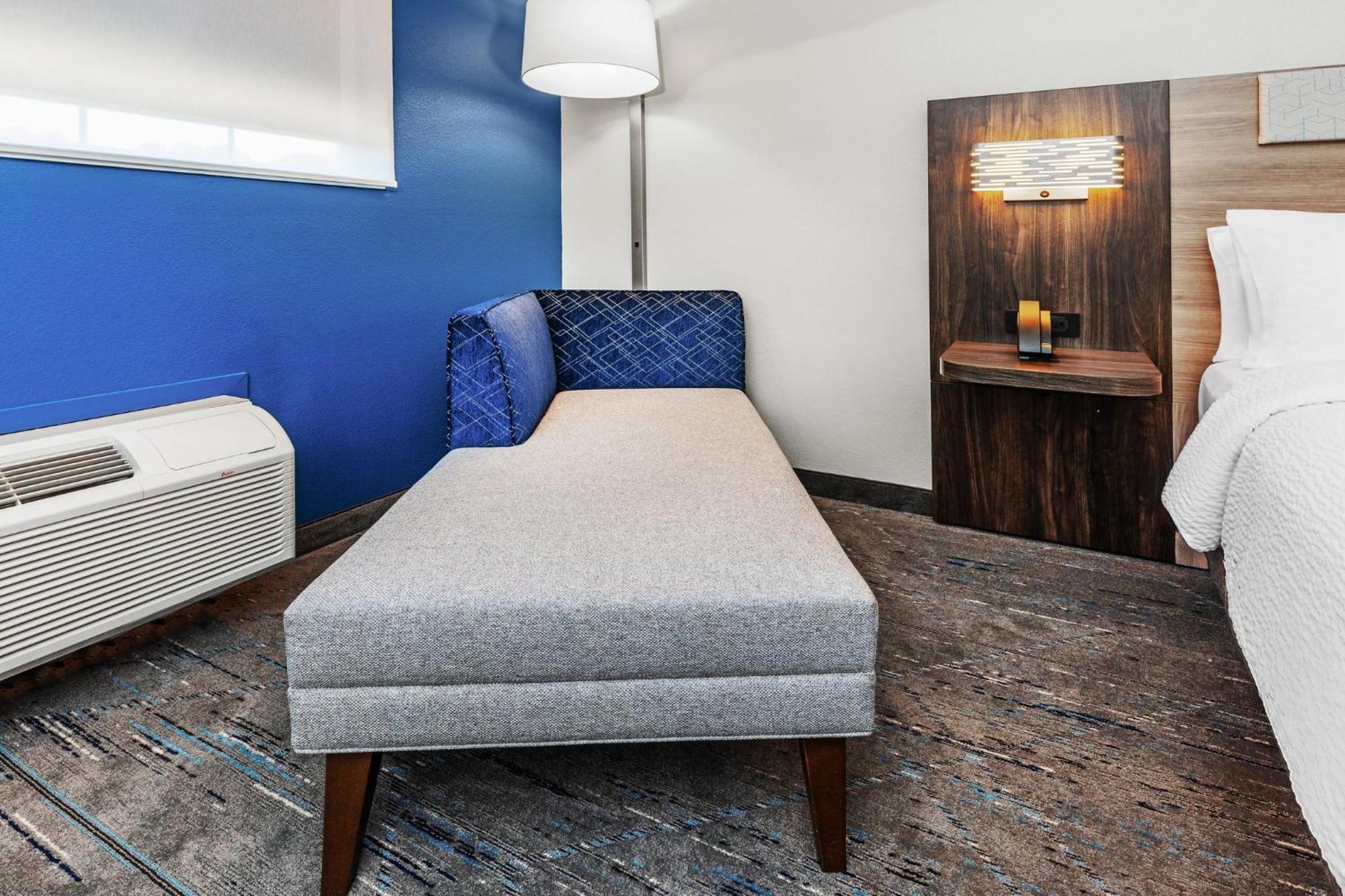 Holiday Inn Express Hotel & Suites Henderson - Traffic Star By Ihg Kültér fotó